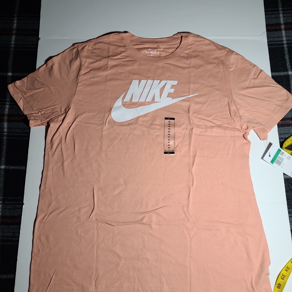The Nike tee xl